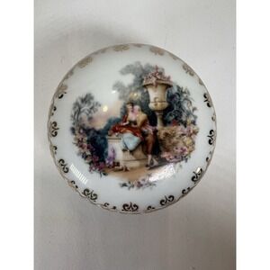 Vintage DC LIMOGES FRANCE Fragonard Porcelain Jewelry/Trinket Box